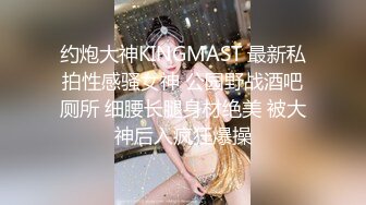 推特反差女神佳多饱 各种场合真空露出人前女神人后小母狗