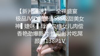 甜美小护士，颜值美少女，在家自己玩道具，炮友看的受不了，骑乘位操穴，白丝袜美腿