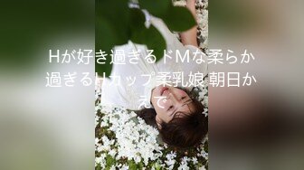 公司女厕偷拍今年刚分配来的女大学生小王一边拉粑粑一边玩手机