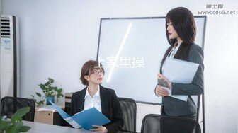 【新片速遞】 黑丝伪娘 超长玩具插骚逼 配合振动棒 疯狂的抽插 戴锁小鸡鸡疯狂喷潮 无伦男生还是女生都会沦陷和爱上这种感觉 