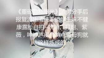  漂亮黑丝淫妻 这样不好插 我无所谓 两根棒棒一起吃爱不释手 看着老婆被别单男猛