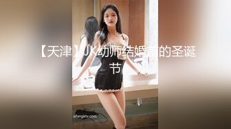 性感小美妖Ts阿桑：舔妈妈的蛋蛋，好舒服呀，爽吗，真的爽吗。小奶狗舔肛门，爱呀，精彩喷射精液！