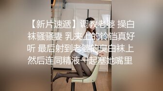 【新片速遞】 商场女厕偷拍❤️不敢坐半蹲着尿的牛仔裤小美女 鲍鱼还是粉嫩的