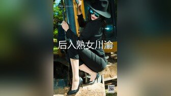 抄底跟男友逛街的美女 骚内丁卡屁沟 屁屁很性感